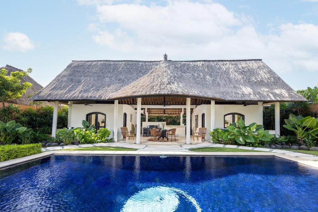 Luxbali