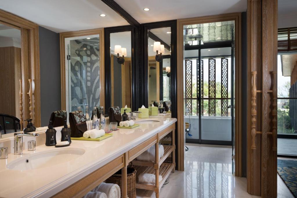 luxbali